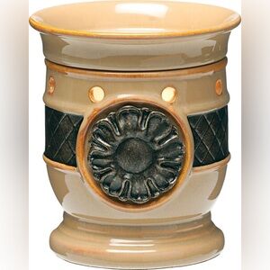 NWT! Scentsy Fiore Toscana Collection Warmer / Home Decor / Aromatherapy